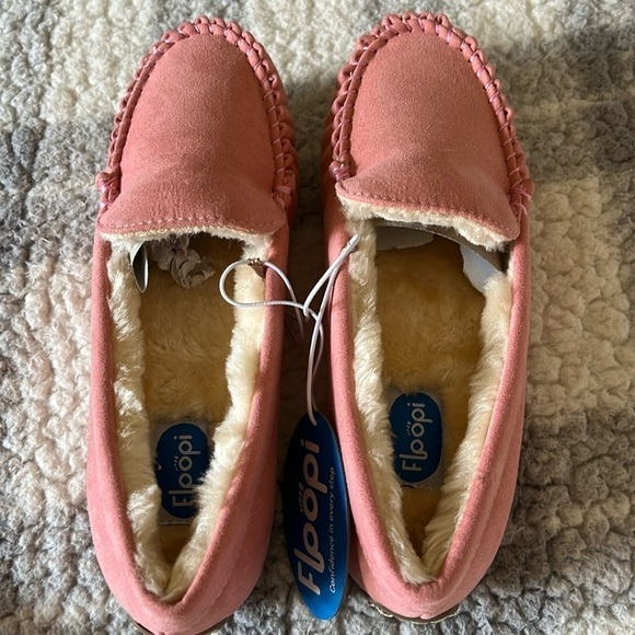 BNWT Floopi pink slipper shoes womens size 6 fur lined - Picture 1 of 5